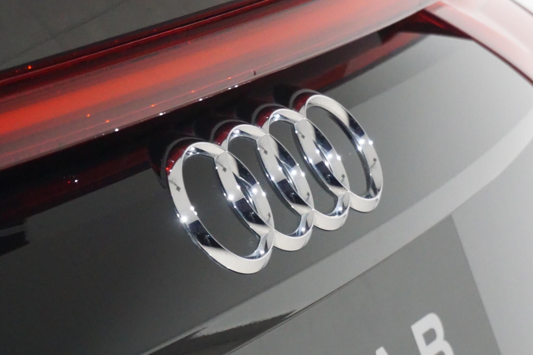 Audi Q8 3.0 TFSI V6 55 Black Edition SUV 5dr Petrol Tiptronic quattro Euro 6 (s/s) (340 ps)